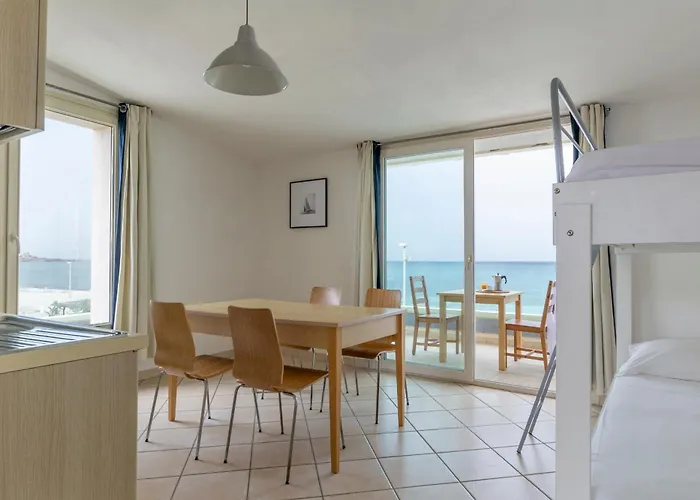 Solar 4* טורה אובו